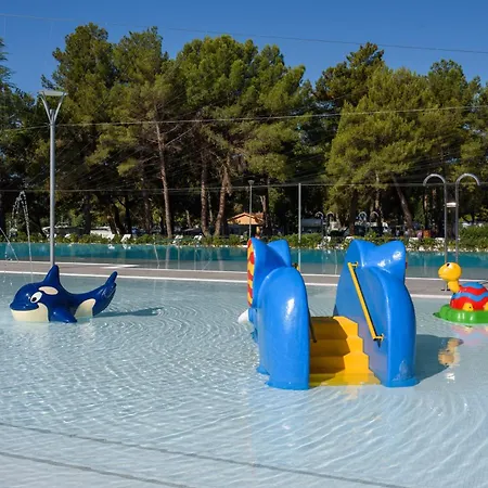 Maistra Valkanela Pitches Parque de Campismo 4*