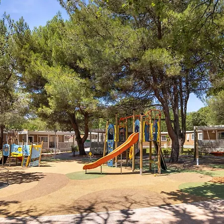Maistra Valkanela Pitches Camping Funtana