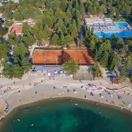 Parque de Campismo Maistra Valkanela Pitches