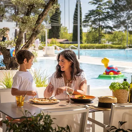 Parque de Campismo Maistra Valkanela Pitches