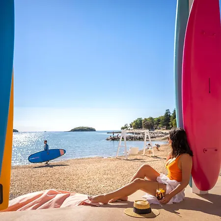 Maistra Valkanela Pitches 4* Funtana