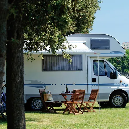 Camping Maistra Valkanela Pitches
